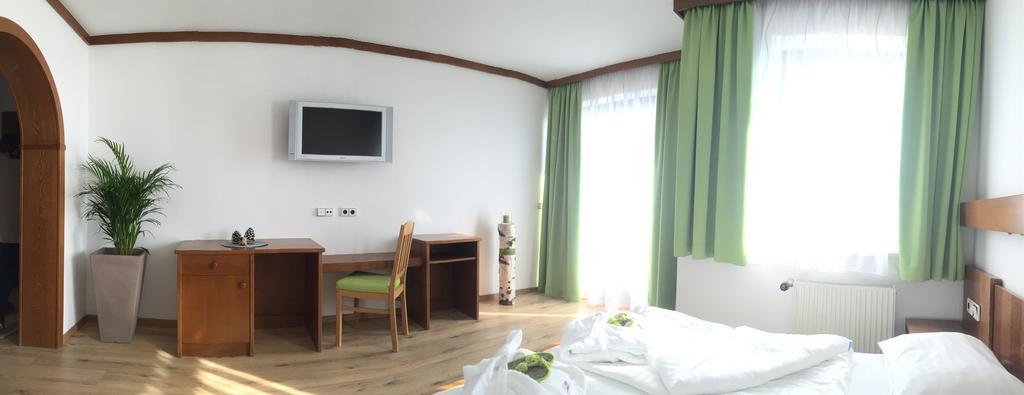 Mathiasl Panorama Ferienwohnungen Bodensdorf Room photo